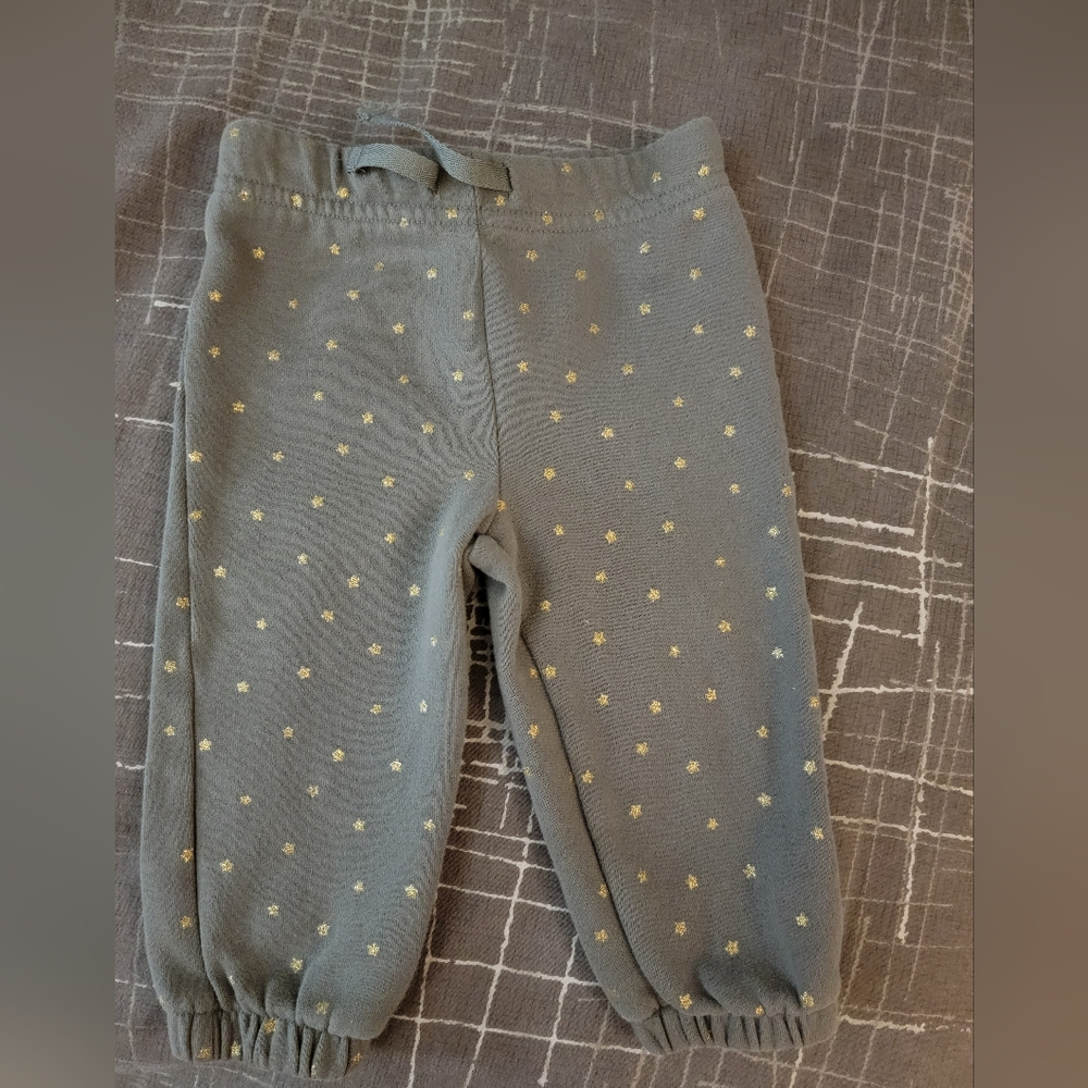 EUC Carter's fleece lined, Gold Stars Print Baby Pants, Grey, 12M